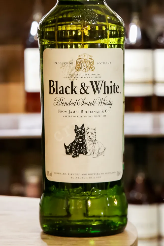 В магазине Крю Профи Black & White 0.7 л