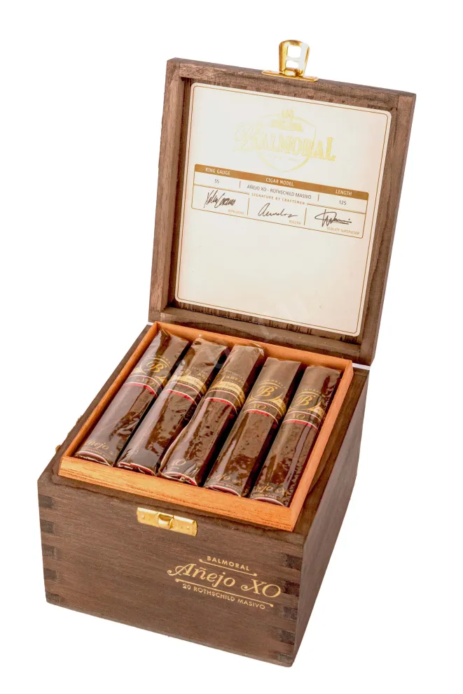 Коробка с сигарами Balmoral Anejo XO Rothschild *20