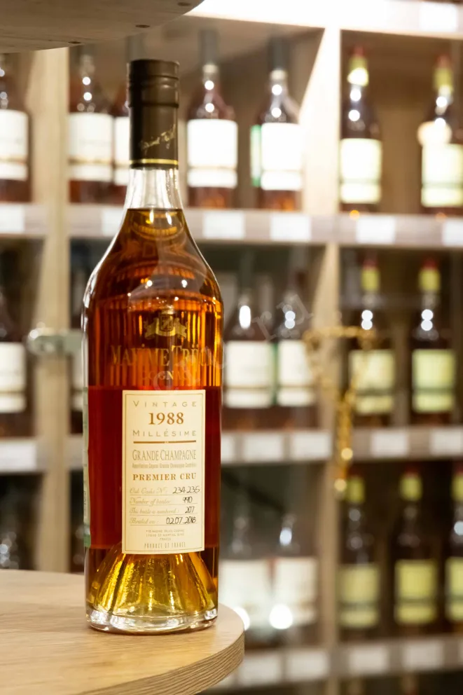 В магазине Крю Профи Maxime Trijol Grand Champagne Premier Cru 1988 0.7 л