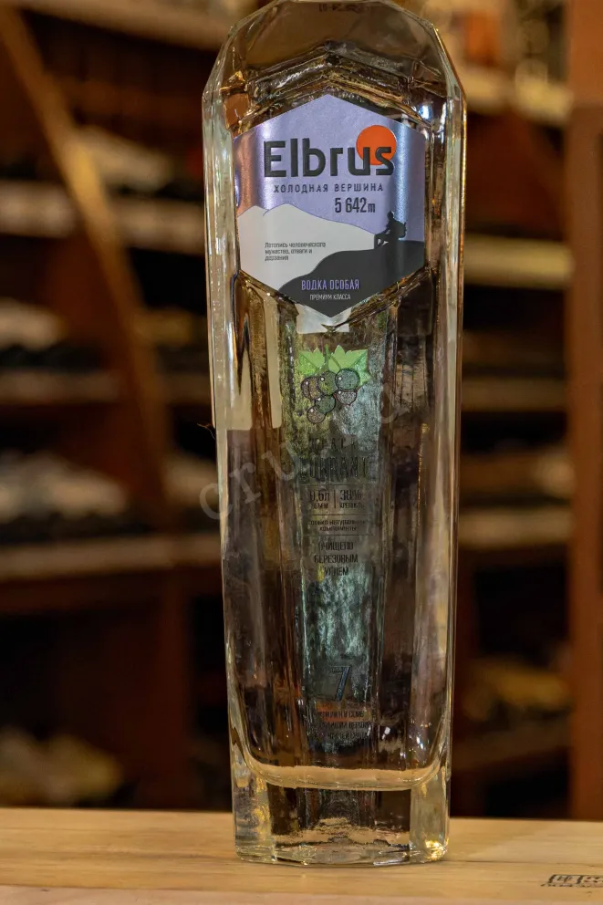 В магазине Крю Профи Elbrus Black Currant 0.5 л