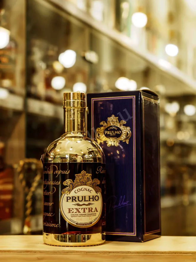 В магазине Крю Профи Prulho Extra Grand Champagne in gift box 0.7 л
