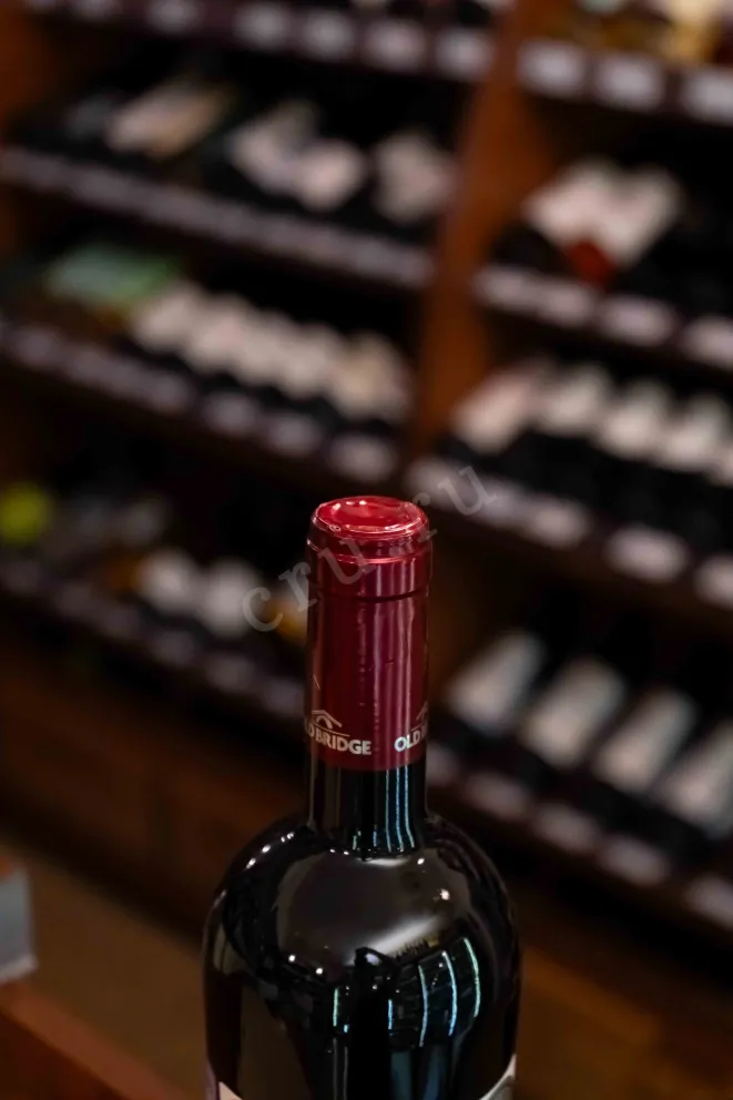 Пробка Old Bridge Areni Noir Reserve 2015 0.75 л