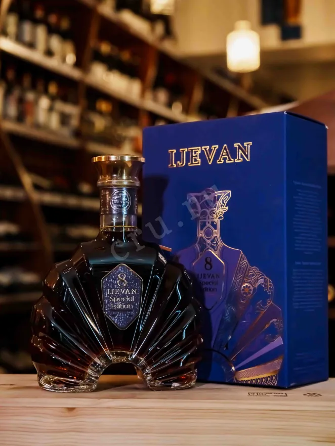 В магазине Крю Профи Ijevan Special Edition 8 Years Old in gift box 0.7 л
