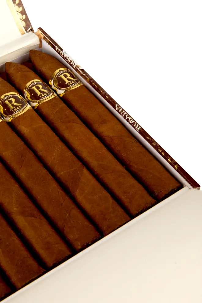 Коробка с сигарами Vegas Robaina Unicos C/L *25