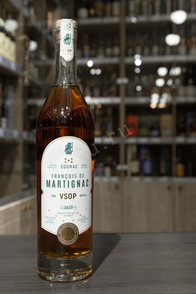 В магазине Крю Профи Francois de Martignac VSOP gift box 0.7 л