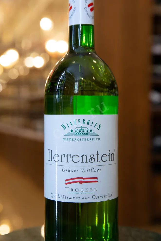 В магазине Крю Профи Lenz Moser Herrenstein Gruner Veltliner 2023 1 л