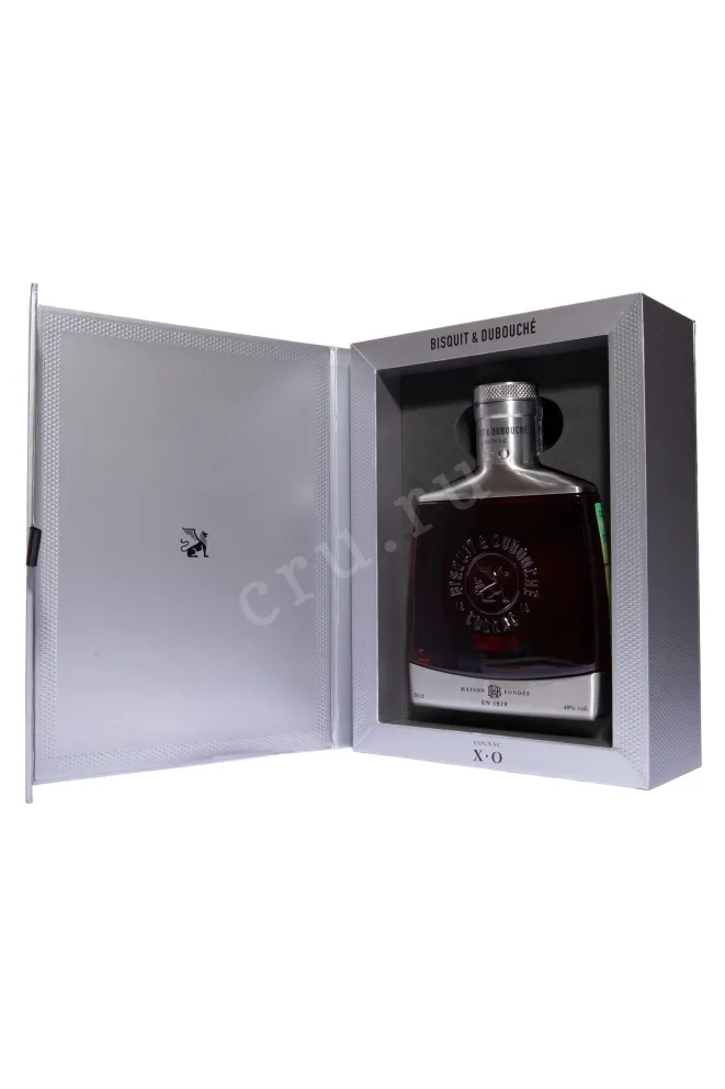 В подарочной коробке Bisquit & Dubouche XO 2012 0.7 л