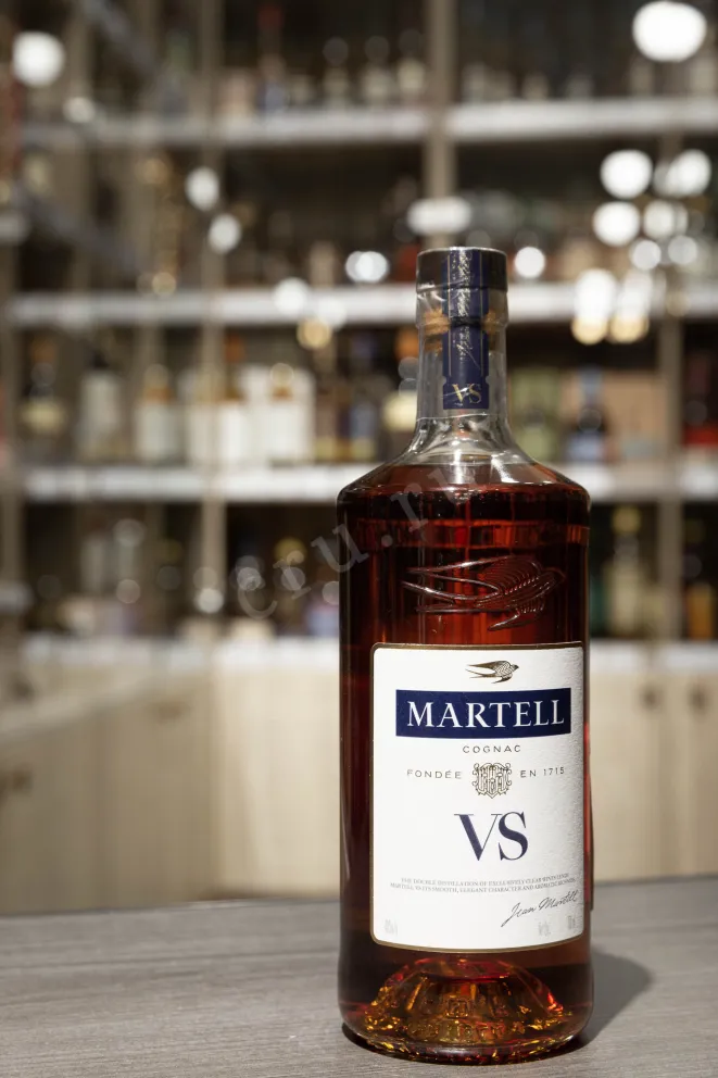 В магазине Крю Профи Martell VS 0.7 л