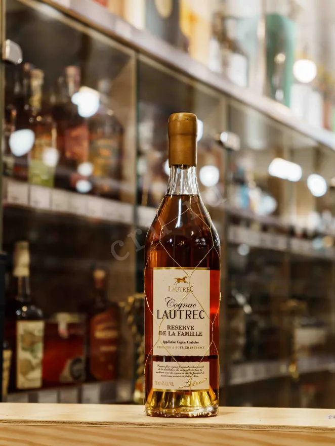 В магазине Крю Профи Lautrec Reserve de la Famille in wooden box 0.7 л