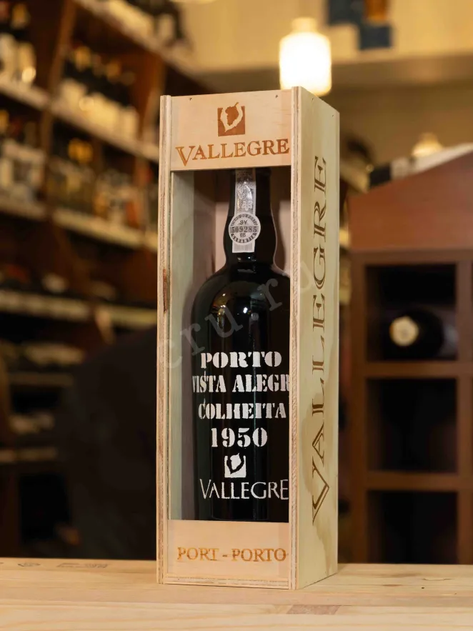 В магазине Крю Профи Vista Alegre Porto Сolheita Vallegre in wooden box 1950 0.75 л