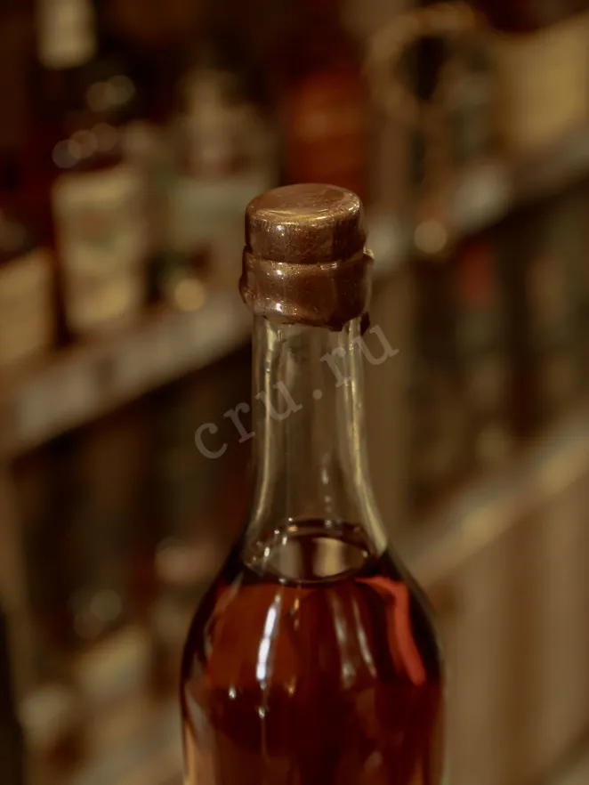 Пробка Laterrade Domaine de Coutchot Bas-Armagnac in wooden box 2010 0.7 л