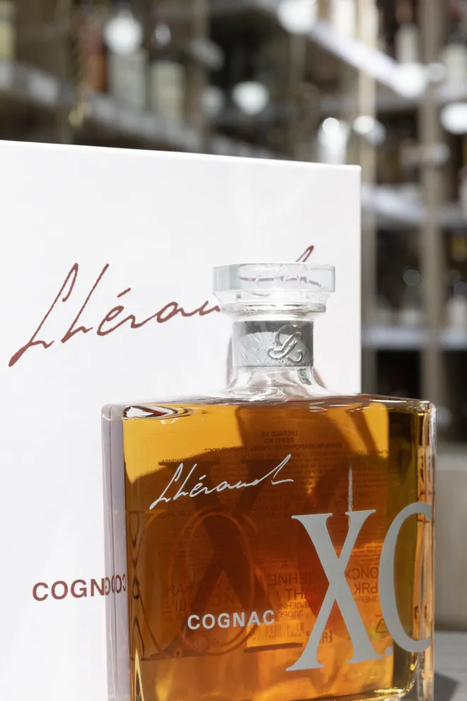 В магазине Крю Профи Lheraud XO 0.7 л