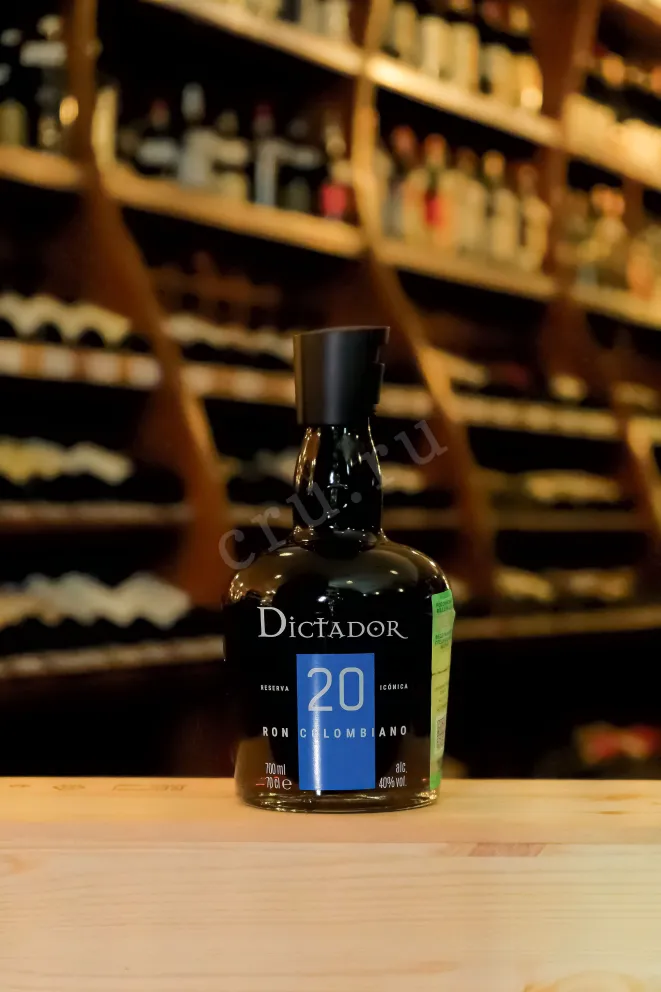В магазине Крю Профи Dictador 20 years in gift box 0.7 л