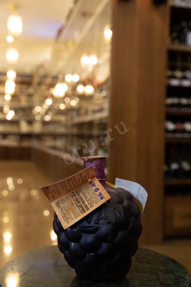 В магазине Крю Профи Ijevan Blackberry souvenir 0.75 л