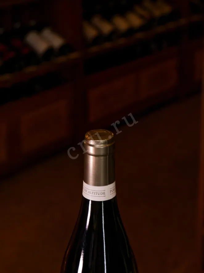 Пробка Pure Altitude Pinot Noir IGP 2024 0.75 л