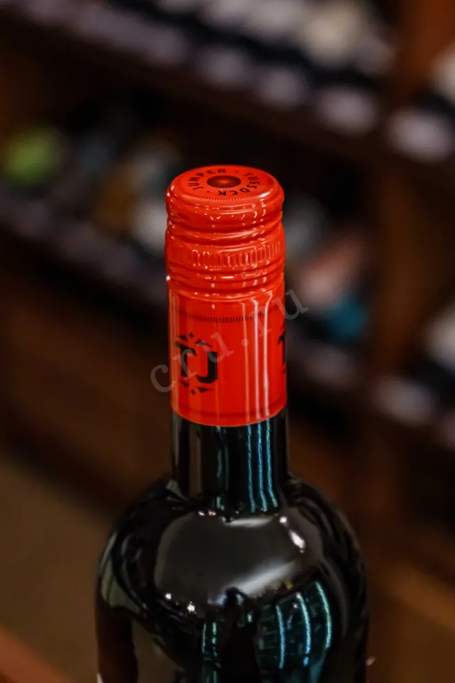 Пробка Tussock Jumper Shiraz 2021 0.75 л