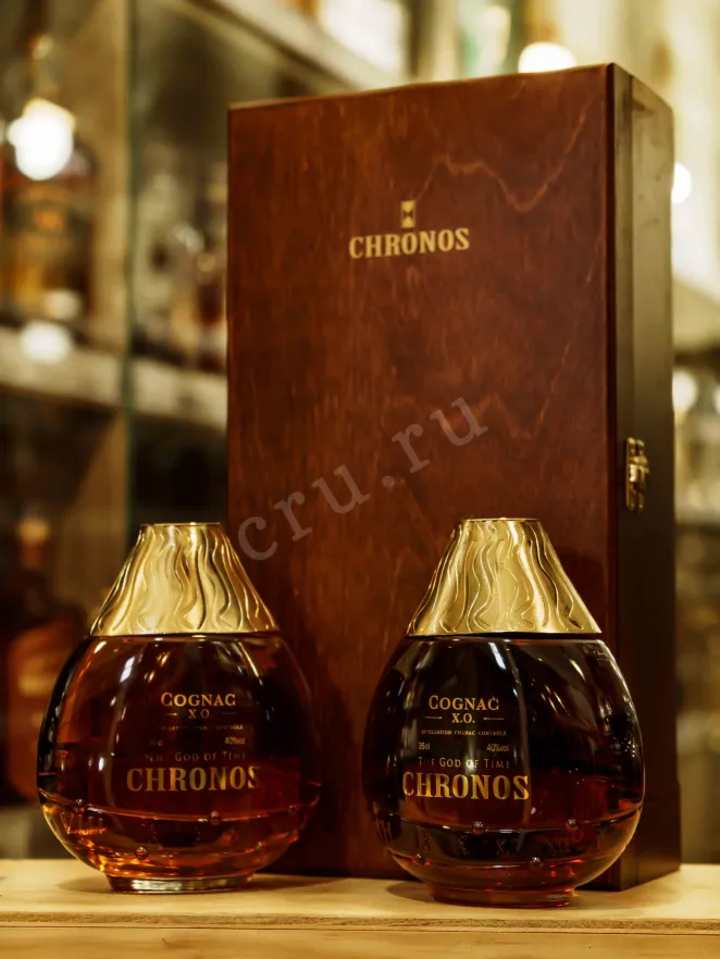 В магазине Крю Профи Chronos XO gift set of 2 bottles in wooden box 0.35 л