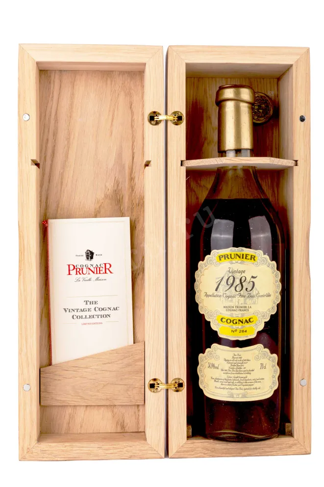 В деревянной коробке Prunier Fins Bois Vintage 1985 wooden box 0.7 л