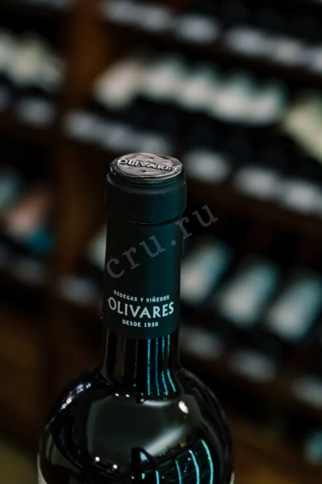 Пробка Olivares Altos de la Hoya Monastrell Pie Franco 2020 0.75 л