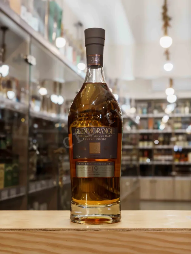 В магазине Крю Профи Glenmorangie 19 Years Old Finest Reserve in gift box 0.7 л