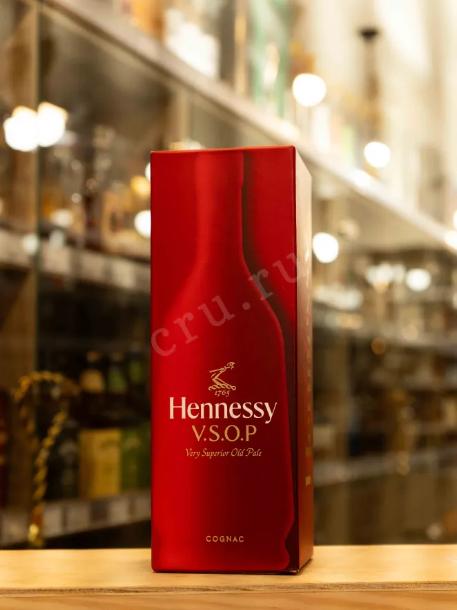 В магазине Крю Профи Hennessy VSOP 0.7 л