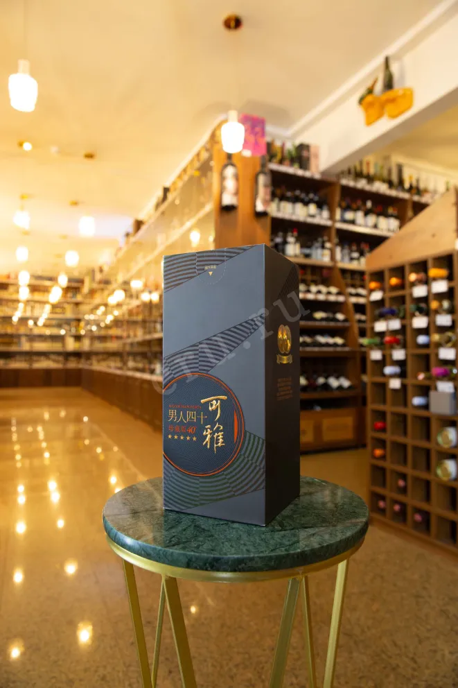 В магазине Крю Профи Changyu Fine Brandy Collectors Edition 5 Stars gift box 0.7 л