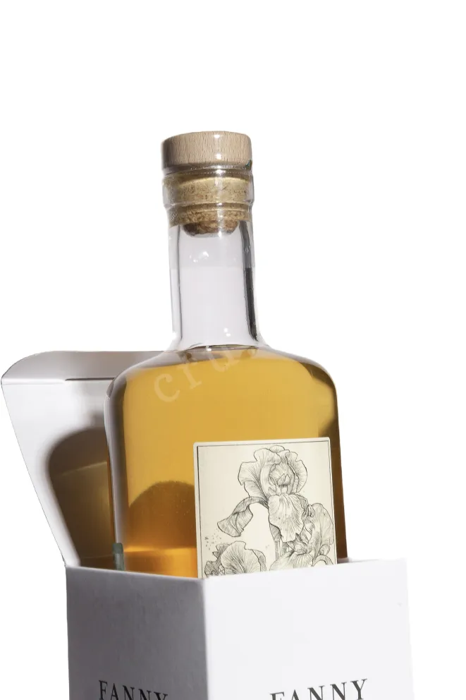 В подарочной коробке Fanny Fougerat Iris Poivre XO Borderies in gift box 0.7 л