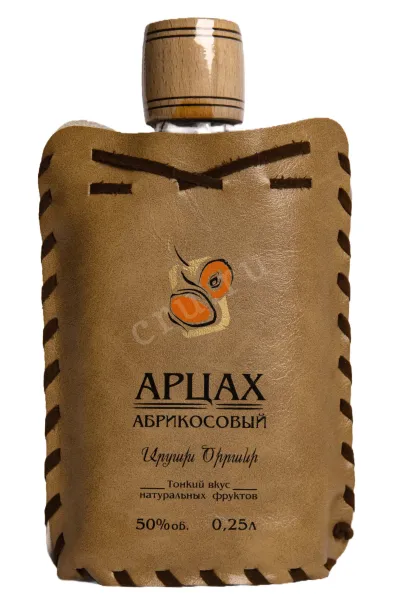 Водка Арцах Абрикосовая в кожаном чехле  0.25 л