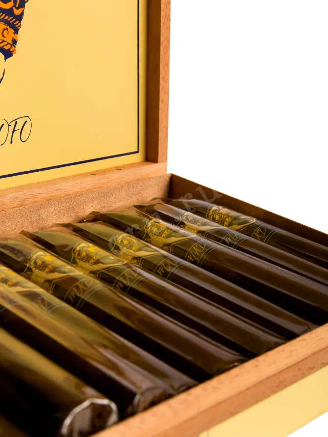 Коробка с сигарами Caldwell Long Live The King Maduro Mofo Belicoso *10 0 л