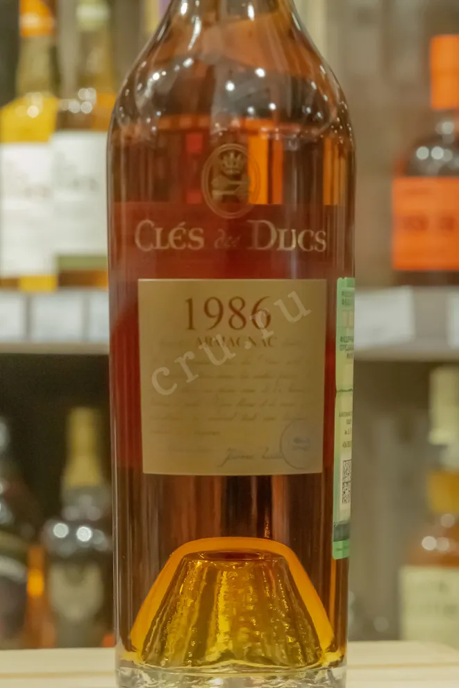 В магазине Крю Профи Cles des Ducs 1986 0.7 л