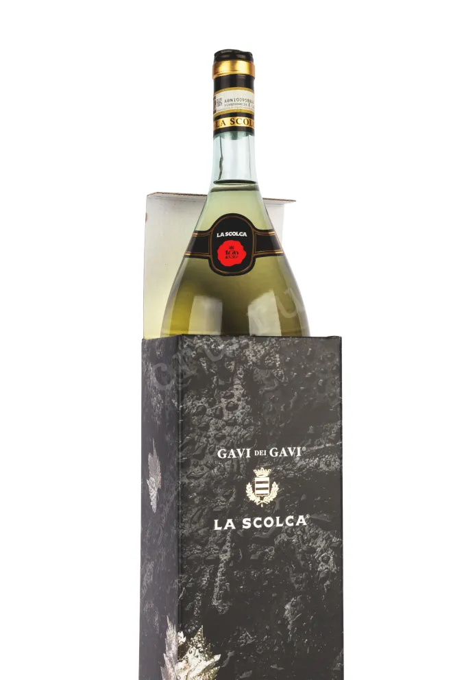 В подарочной коробке Gavi dei Gavi La Scolca gift box 2022 1.5 л