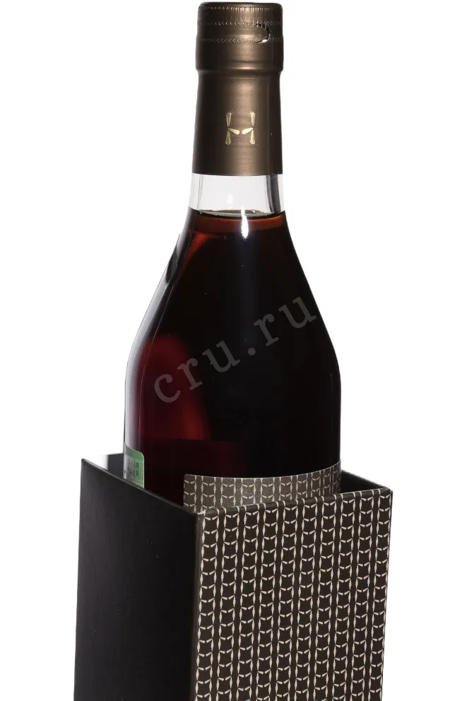 В подарочной коробке Henri Mounier XO 2008 0.7 л