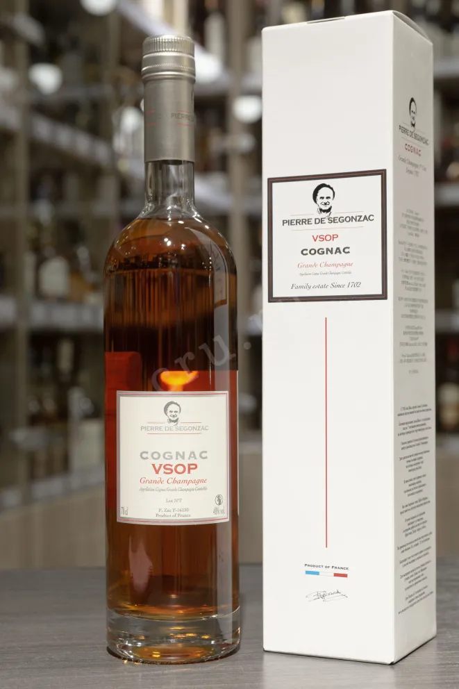 В магазине Крю Профи Pierre de Segonzac VSOP in gift box 0.7 л