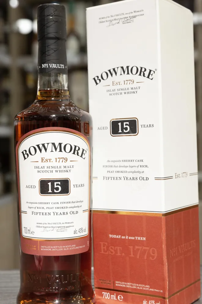 В магазине Крю Профи Bowmore Darkest Sherry Cask Finished 15 YO 0.7 л