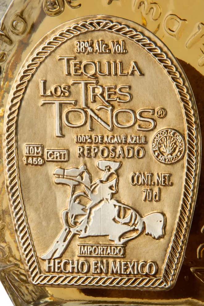 Этикетка  Los Tres Tonos Reposado  0.7 л