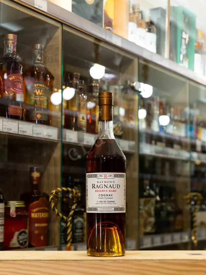 В магазине Крю Профи Raymond Ragnaud Reserve Rare Grand Champagne 1er Cru De Cognac in gift box 0.7 л