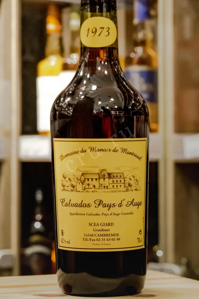 В магазине Крю Профи Domaine du Manoir du Montreuil Calvados Pays dAuge 1973 0.7 л