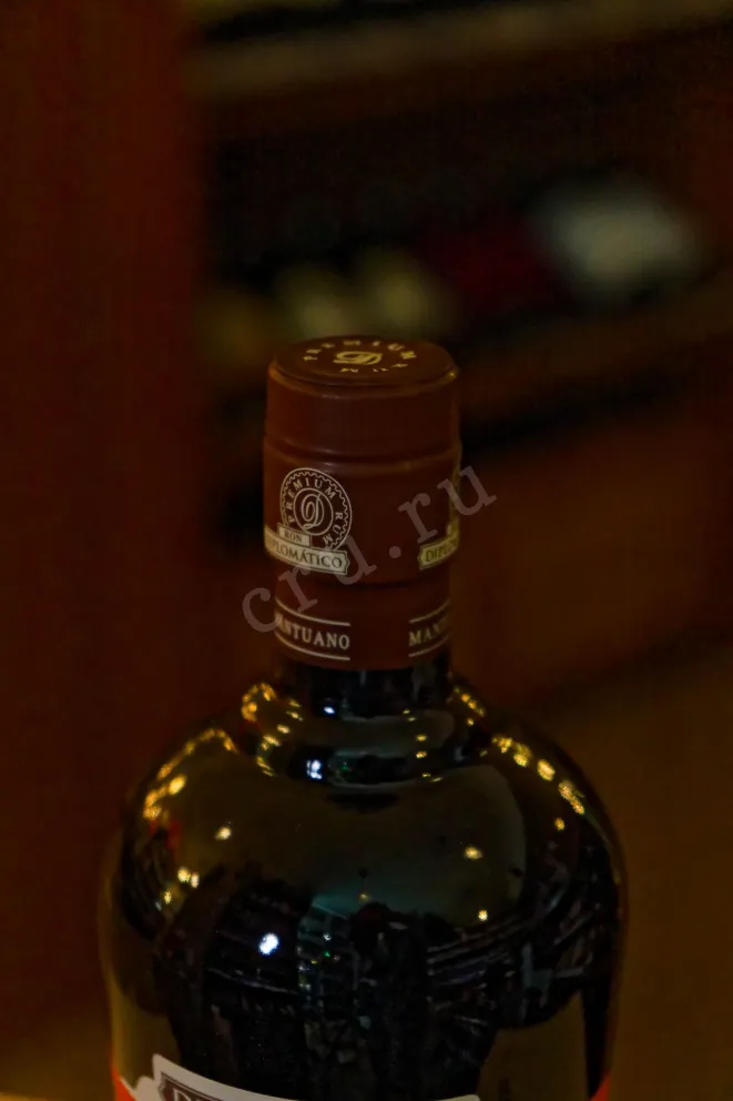Пробка Botucal Diplomatico Mantuano in tube 0.7 л