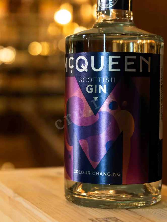В магазине Крю Профи McQueen Colour Changing 0.7 л