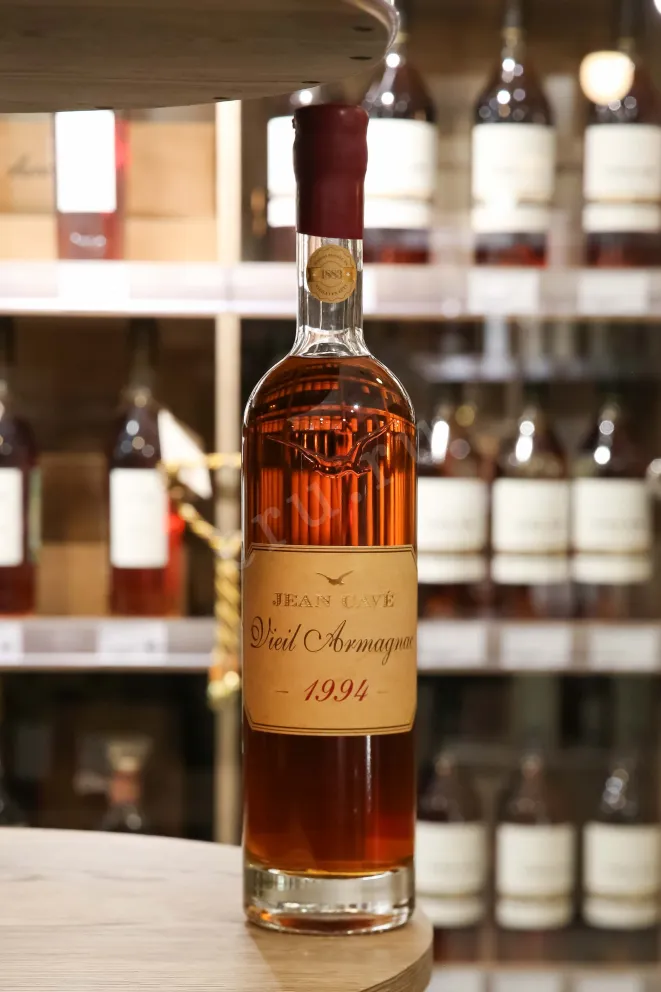 В магазине Крю Профи Jean Cave Vieil in gift box 1994 0.7 л