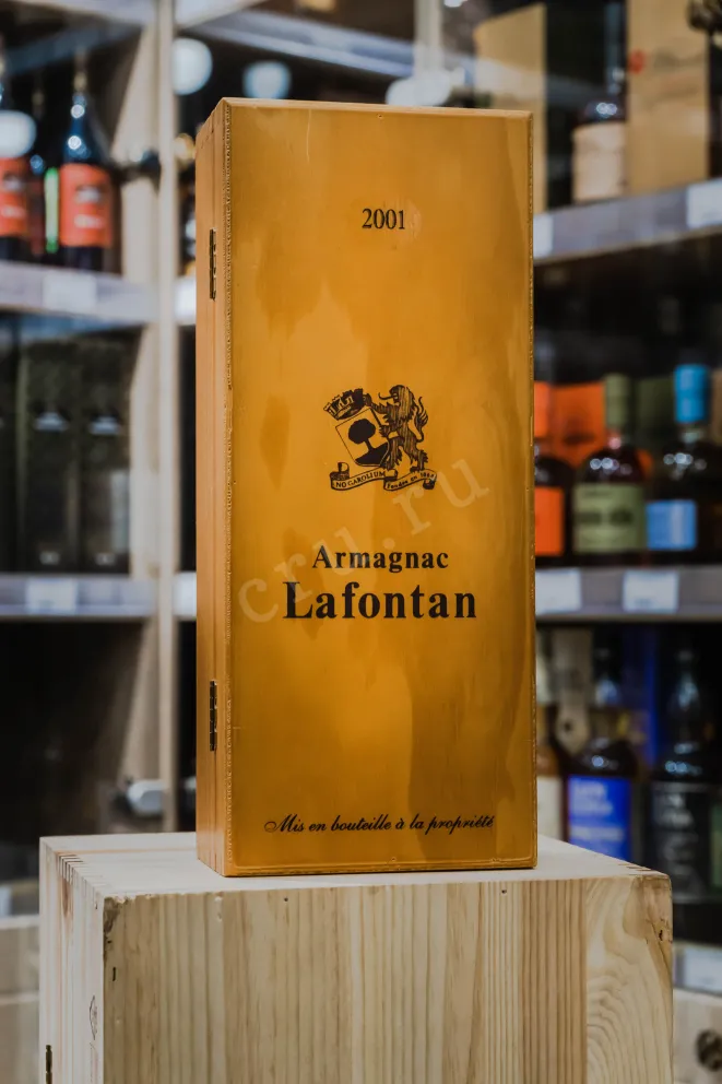 В магазине Крю Профи Lafontan 2001 0.7 л