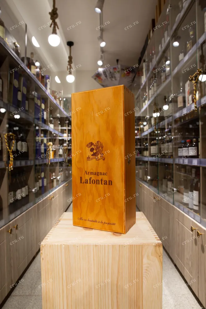 В магазине Крю Профи Lafontan 1982 0.7 л
