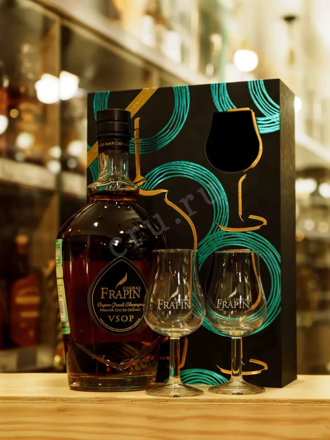 В магазине Крю Профи Frapin VSOP with 2 glasses 0.7 л