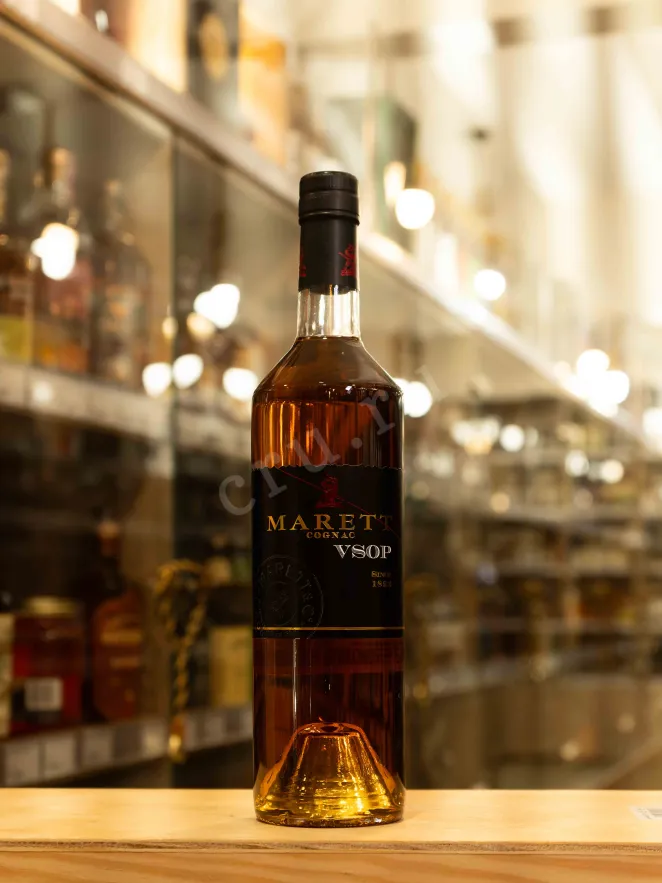 В магазине Крю Профи Marett VSOP gift box with one glasses 0.7 л