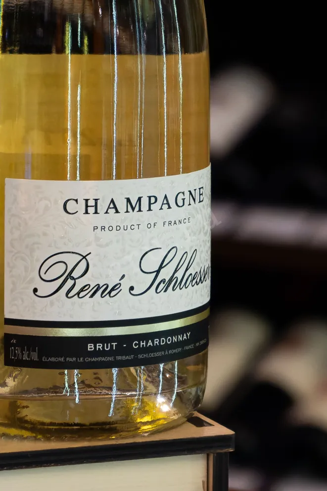 В магазине Крю Профи Rene Schloesser Brut Chardonnay 0.75 л
