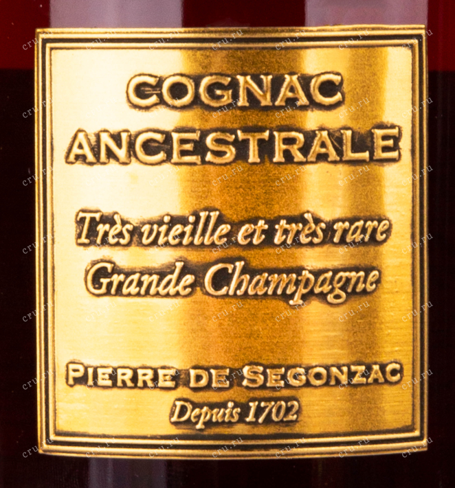Коньяк Pierre de Segonzac Ancestrale with wooden box  Grande Champagne 0.7 л