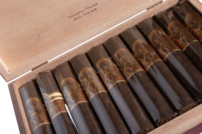 Коробка с сигарами Oliva Serie V Maduro Special Double Robusto