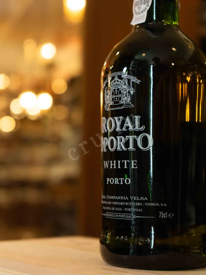 В магазине Крю Профи Royal Oporto White 2017 0.75 л