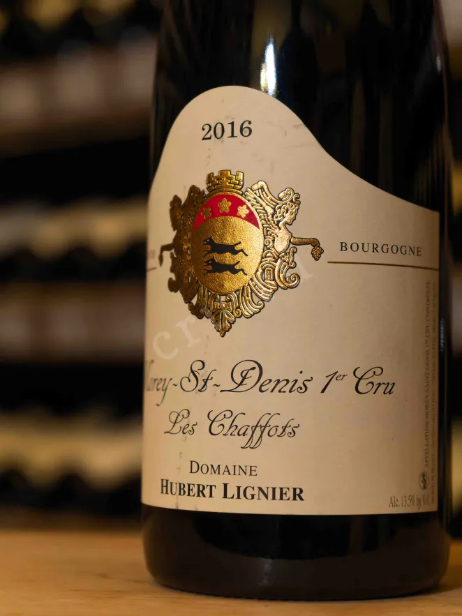 В магазине Крю Профи Morey-Saint-Denis Premier Cru Hubert Lignier Les Chaffots 2016 0.75 л