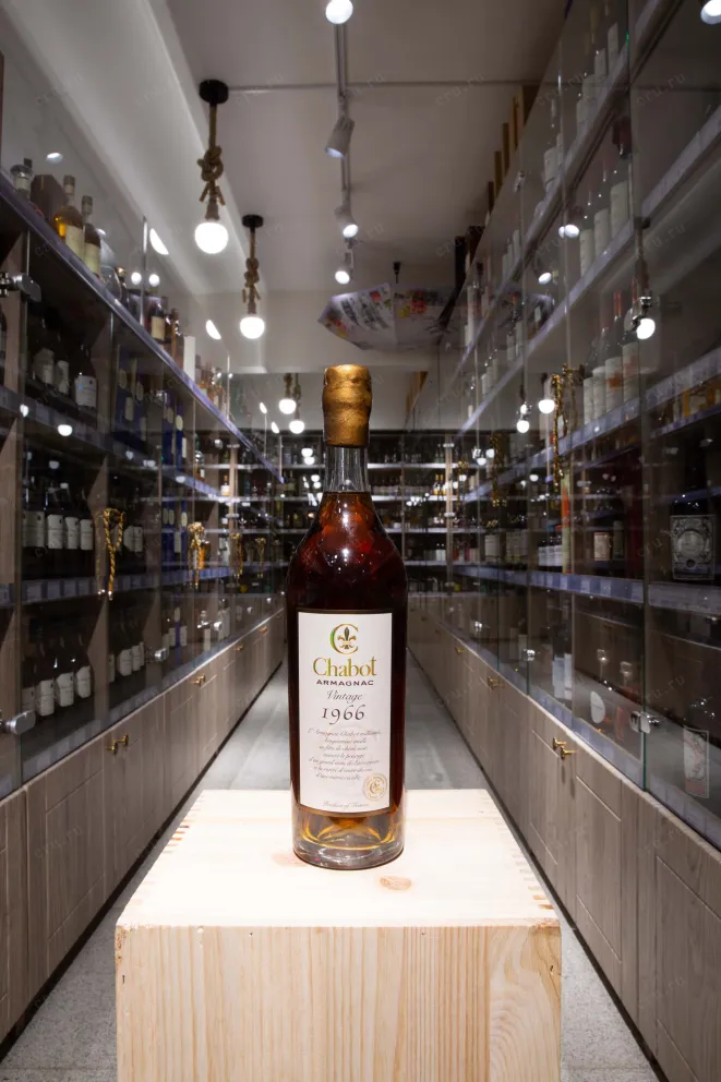 В магазине Крю Профи Chabot 1966 in tube 1966 0.7 л